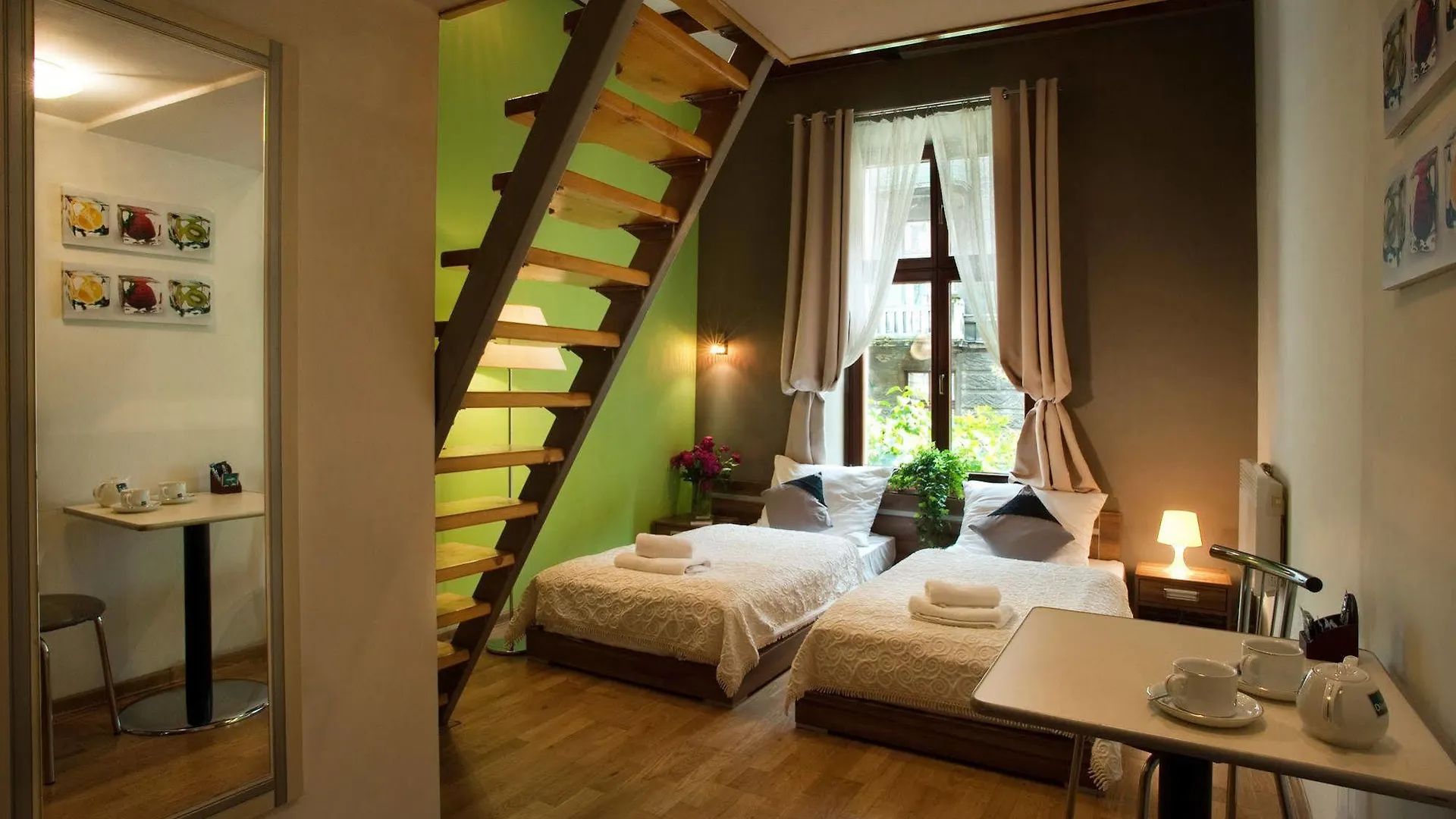 Siesta Aparthotel Cracovia 2*,