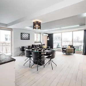 Krzyza Apartment