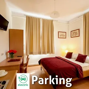Maly Aparthotel